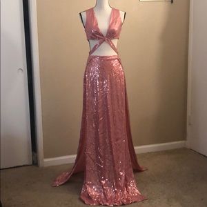 Never worn perfect prom dress